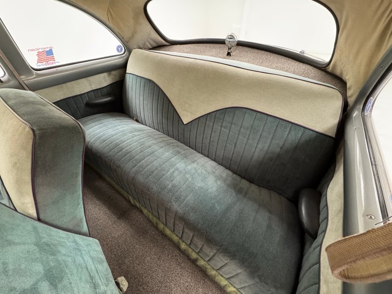 Ford-Other-1950-Cambridge-Maroon-Light-Gray-45