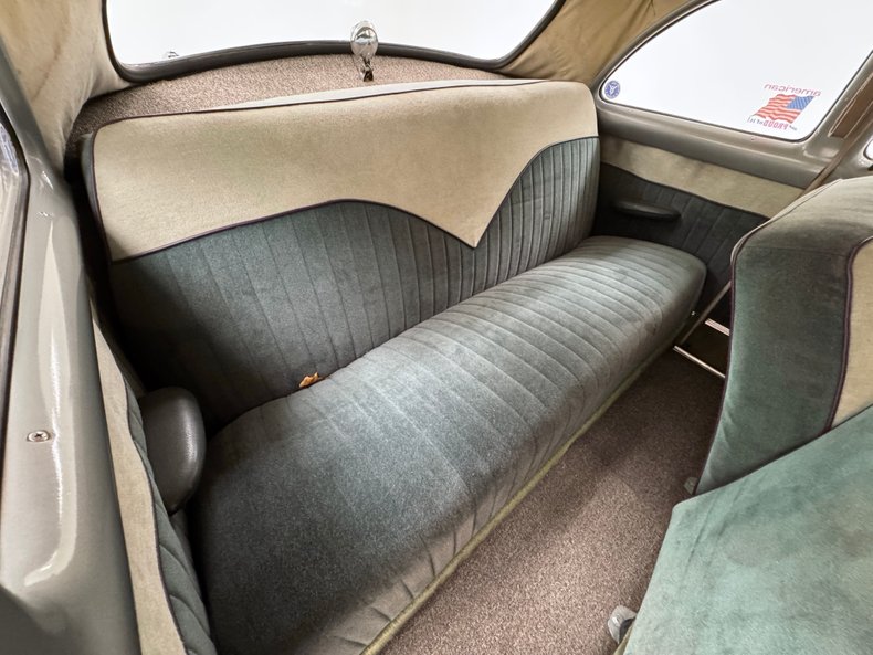 Ford-Other-1950-Cambridge-Maroon-Light-Gray-46