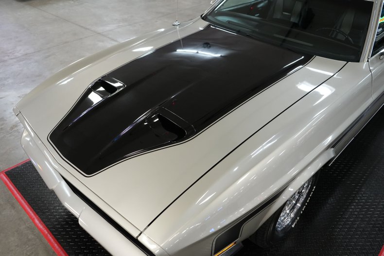 Ford-Other-1972-Silver-Black-37
