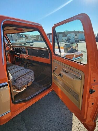 Ford-Other-1977-Orange-Tan-15