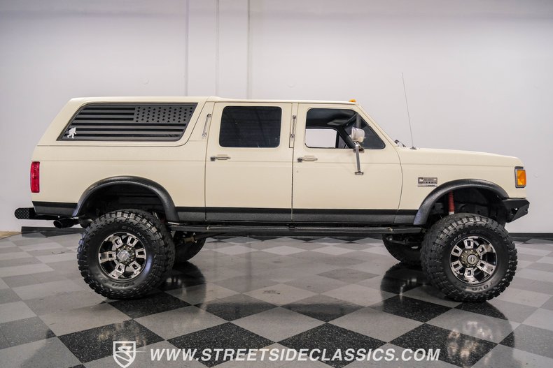 Ford-Other-1991-White-Blue-11