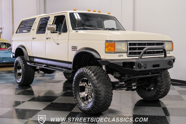Ford-Other-1991-White-Blue-13