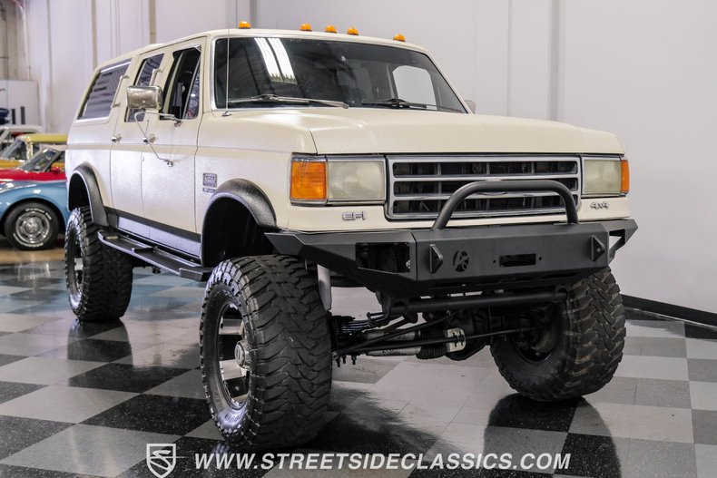 Ford-Other-1991-White-Blue-14
