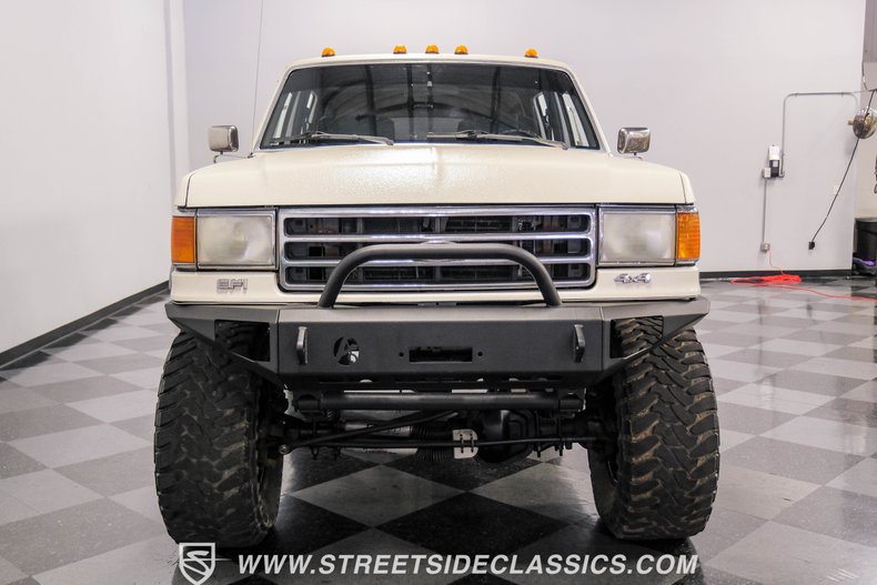 Ford-Other-1991-White-Blue-15