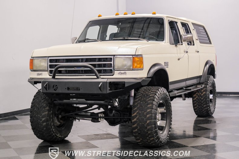 Ford-Other-1991-White-Blue-16