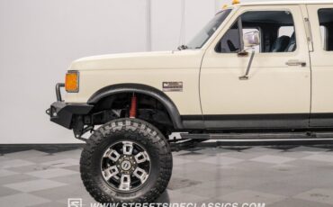 Ford-Other-1991-White-Blue-19