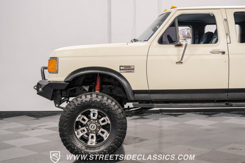 Ford-Other-1991-White-Blue-19