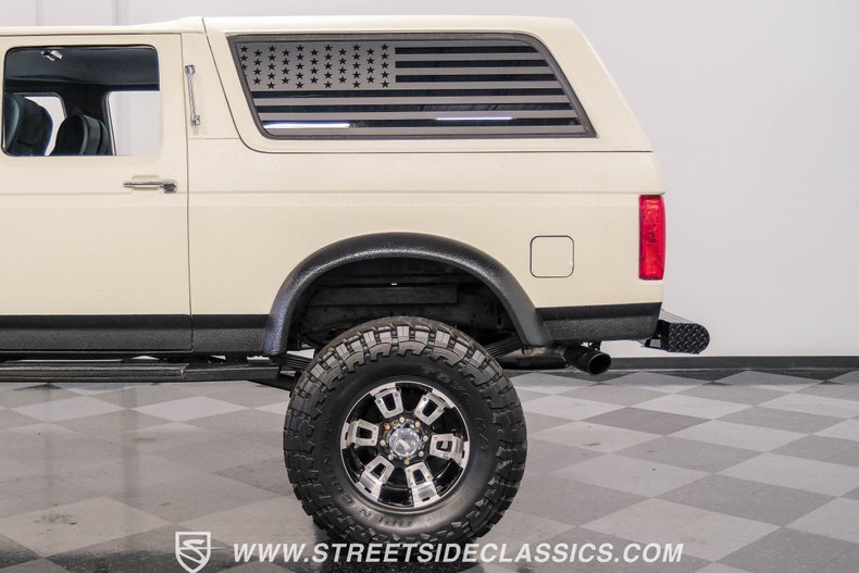 Ford-Other-1991-White-Blue-20