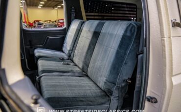 Ford-Other-1991-White-Blue-3