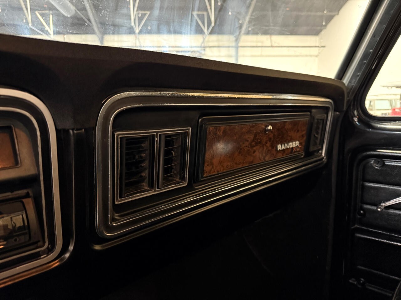 Ford-Other-Pickups-1976-Pickup-Truck-24