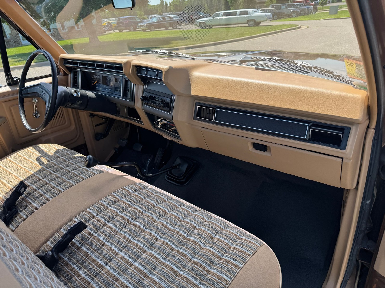 Ford-Other-Pickups-1984-Pickup-Truck-10