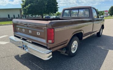 Ford-Other-Pickups-1984-Pickup-Truck-2