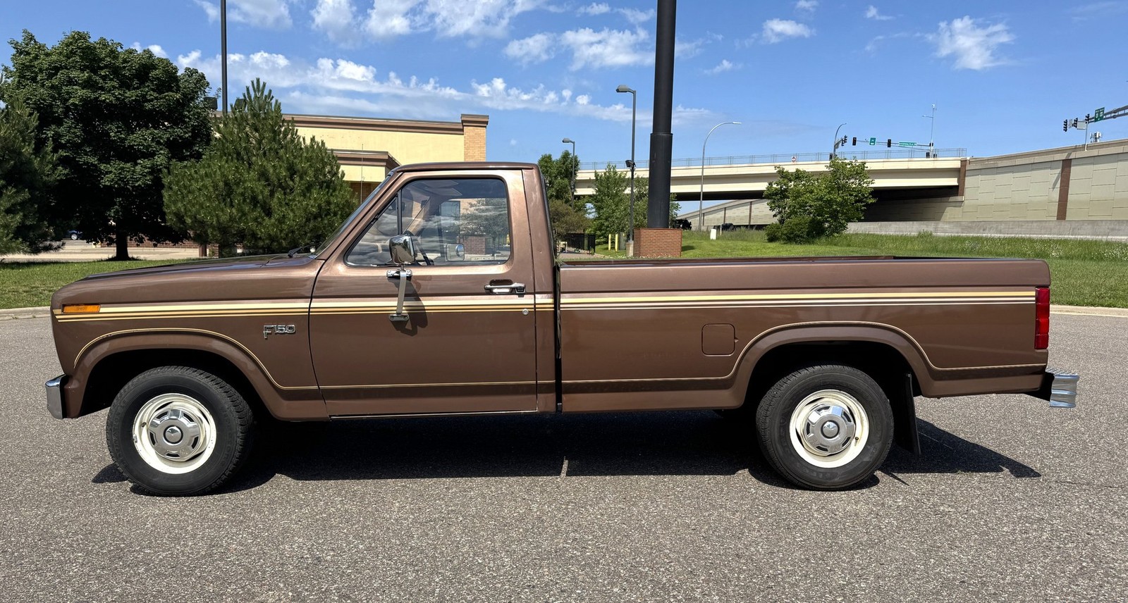 Ford-Other-Pickups-1984-Pickup-Truck-5