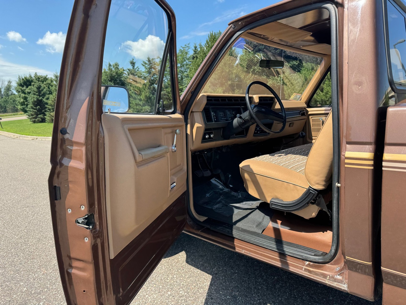 Ford-Other-Pickups-1984-Pickup-Truck-8