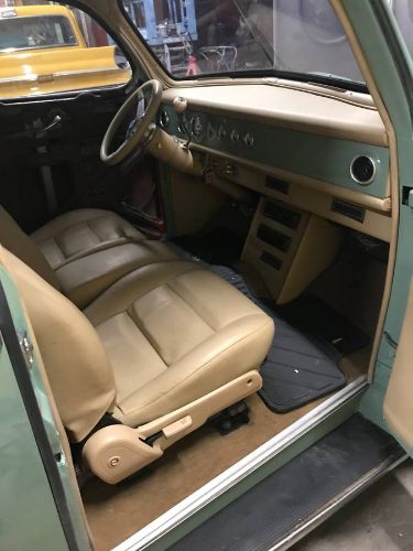 Ford-Panel-truck-1947-Green-5