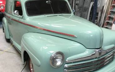 Ford-Panel-truck-1947-Green-6