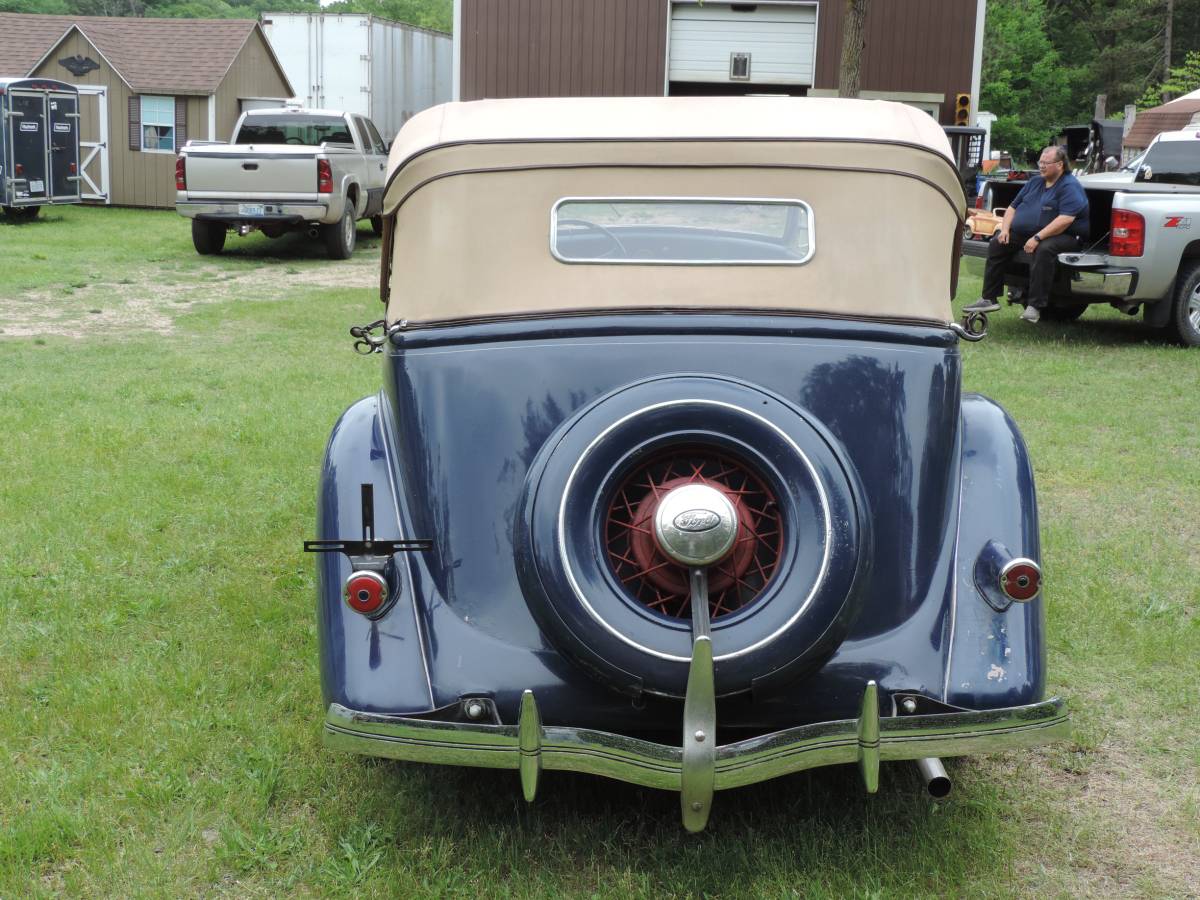 Ford-Phaeton-1935-3