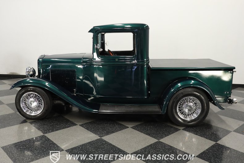 Ford-Pickup-1932-Dark-Green-Metallic-Gray-1
