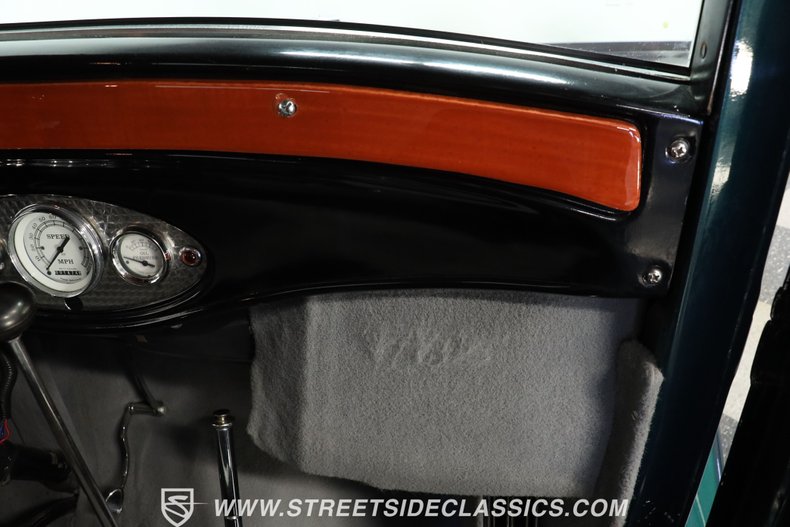 Ford-Pickup-1932-Dark-Green-Metallic-Gray-14