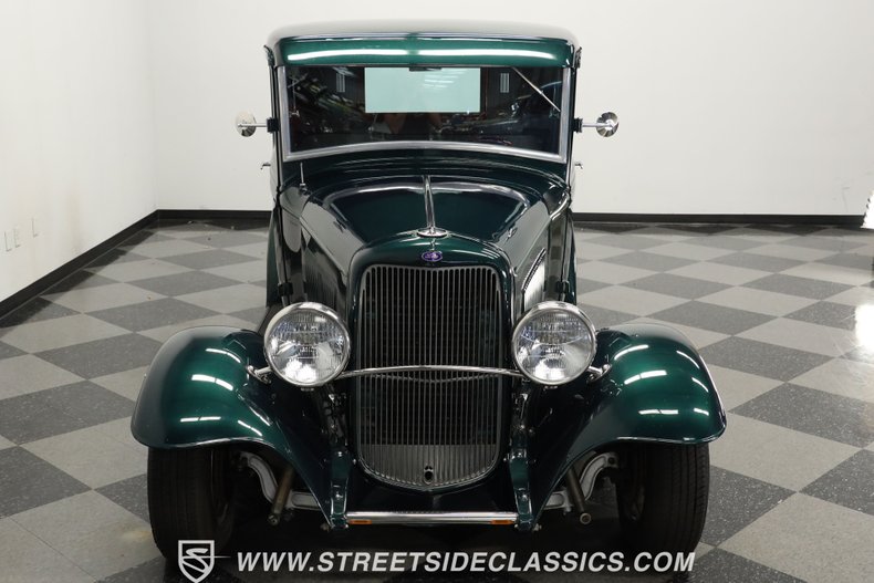 Ford-Pickup-1932-Dark-Green-Metallic-Gray-32