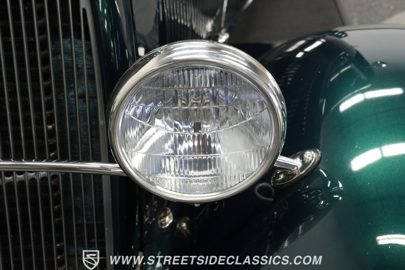 Ford-Pickup-1932-Dark-Green-Metallic-Gray-35