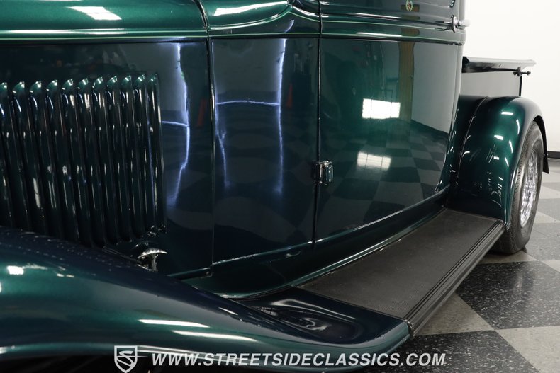 Ford-Pickup-1932-Dark-Green-Metallic-Gray-37