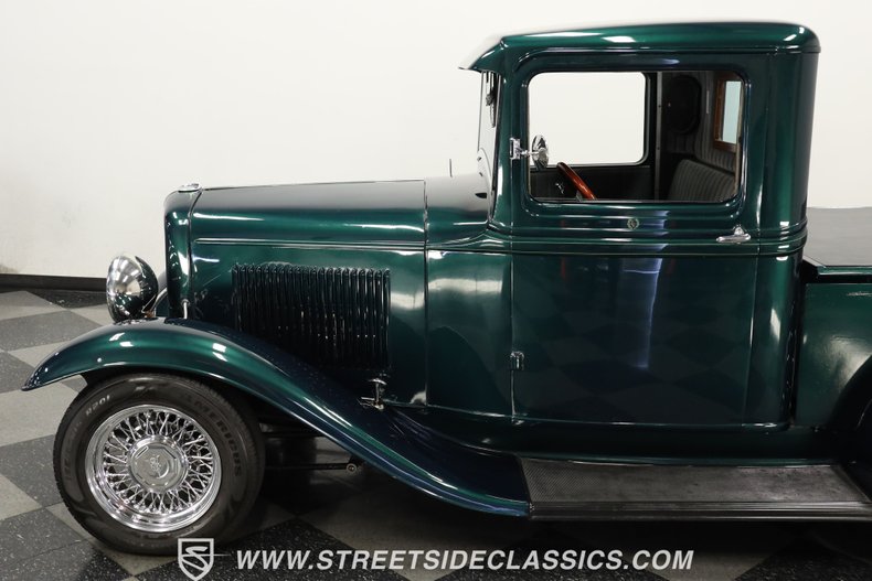 Ford-Pickup-1932-Dark-Green-Metallic-Gray-38
