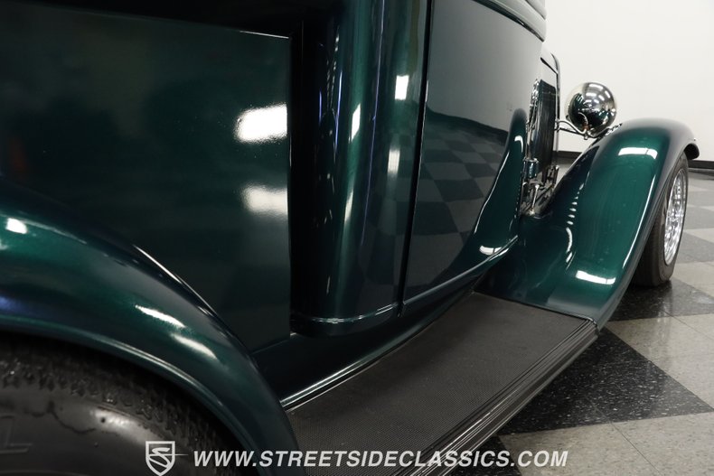 Ford-Pickup-1932-Dark-Green-Metallic-Gray-42