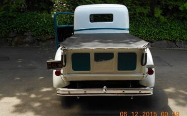 Ford-Pickup-1947-White-2