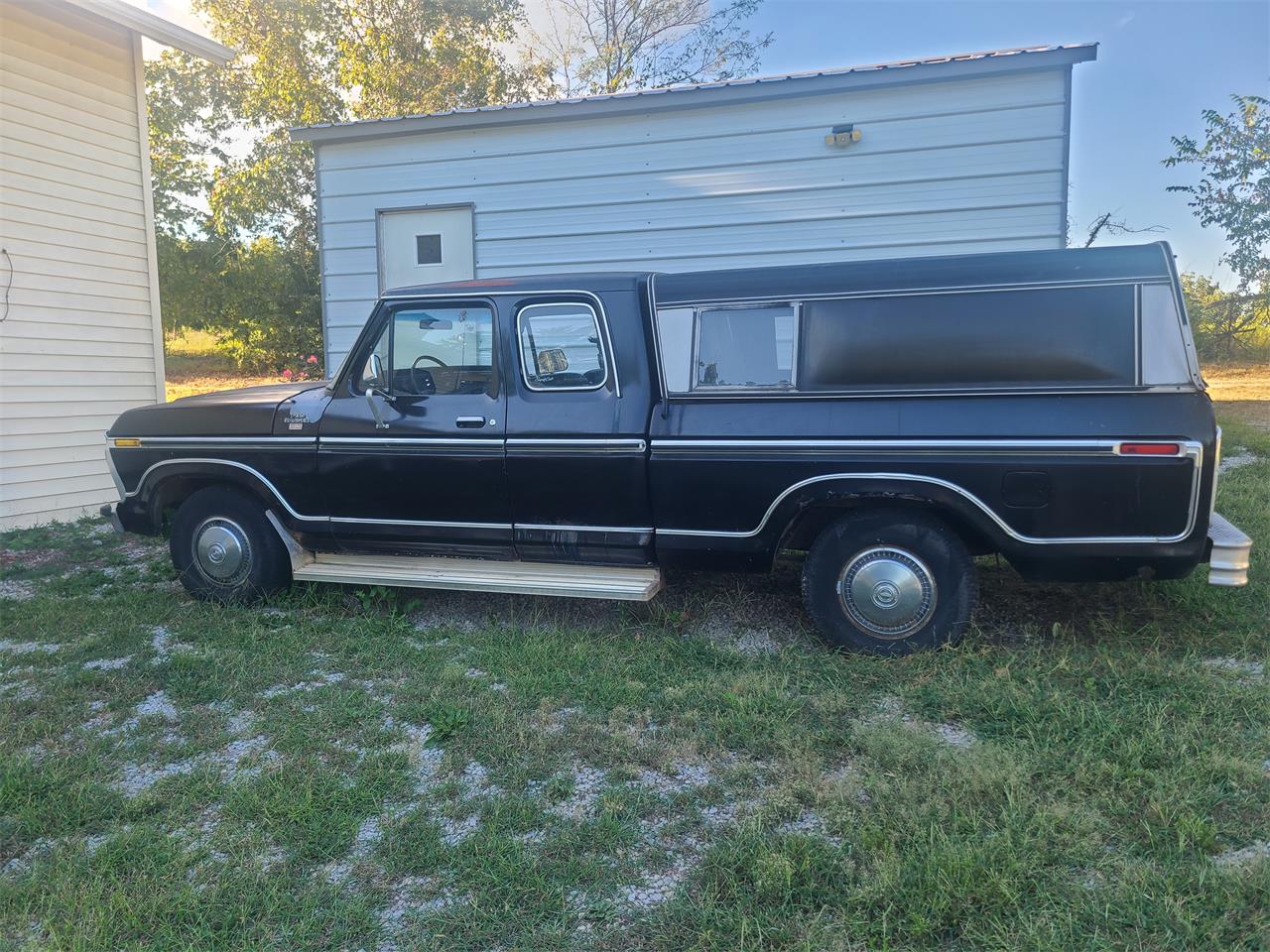 Ford-Pickup-1977-Black-Black-3