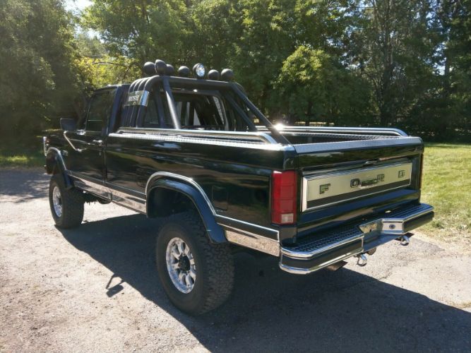 Ford-Pickup-1984-2