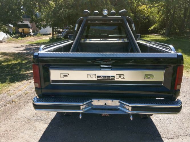 Ford-Pickup-1984-5