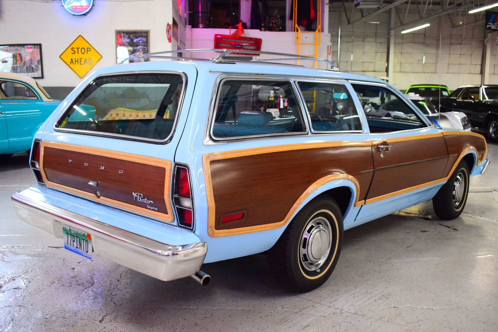 Ford-Pinto-1977-Wagon-10