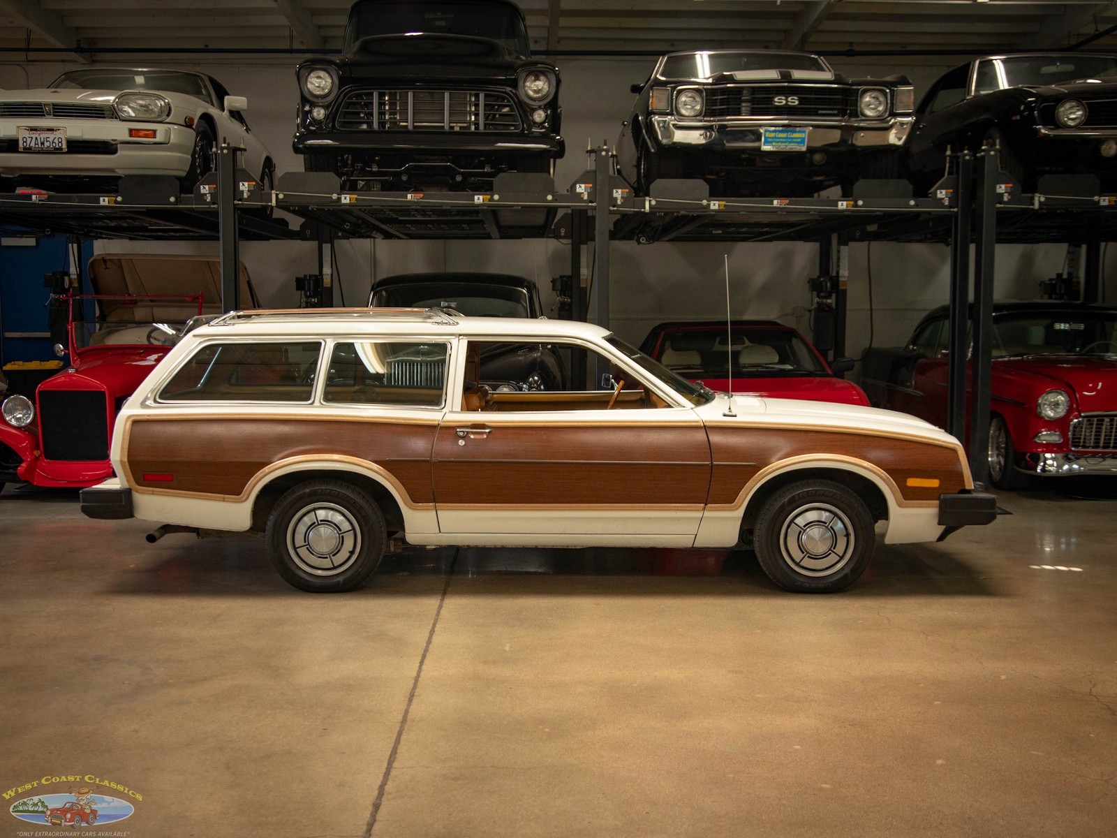Ford-Pinto-Squire-2-Door-1980-2-Door-Station-Wagon-2