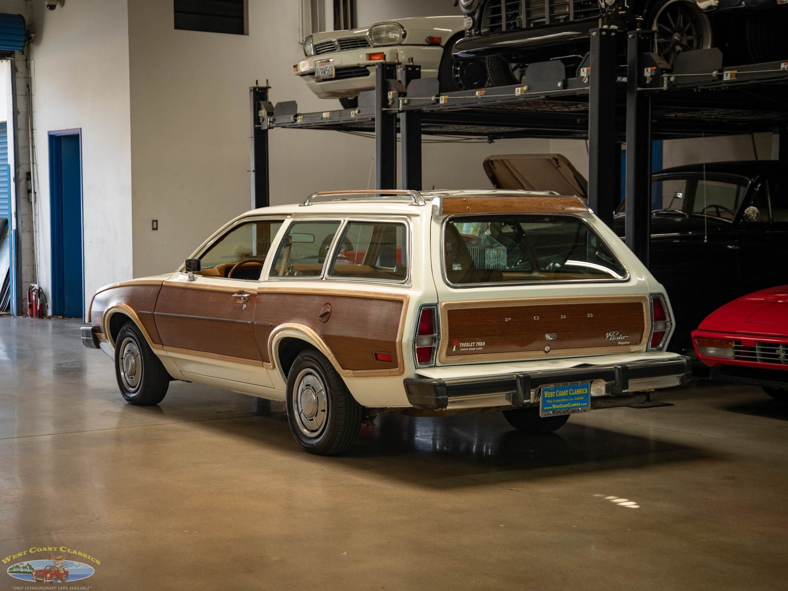 Ford-Pinto-Squire-2-Door-1980-2-Door-Station-Wagon-20