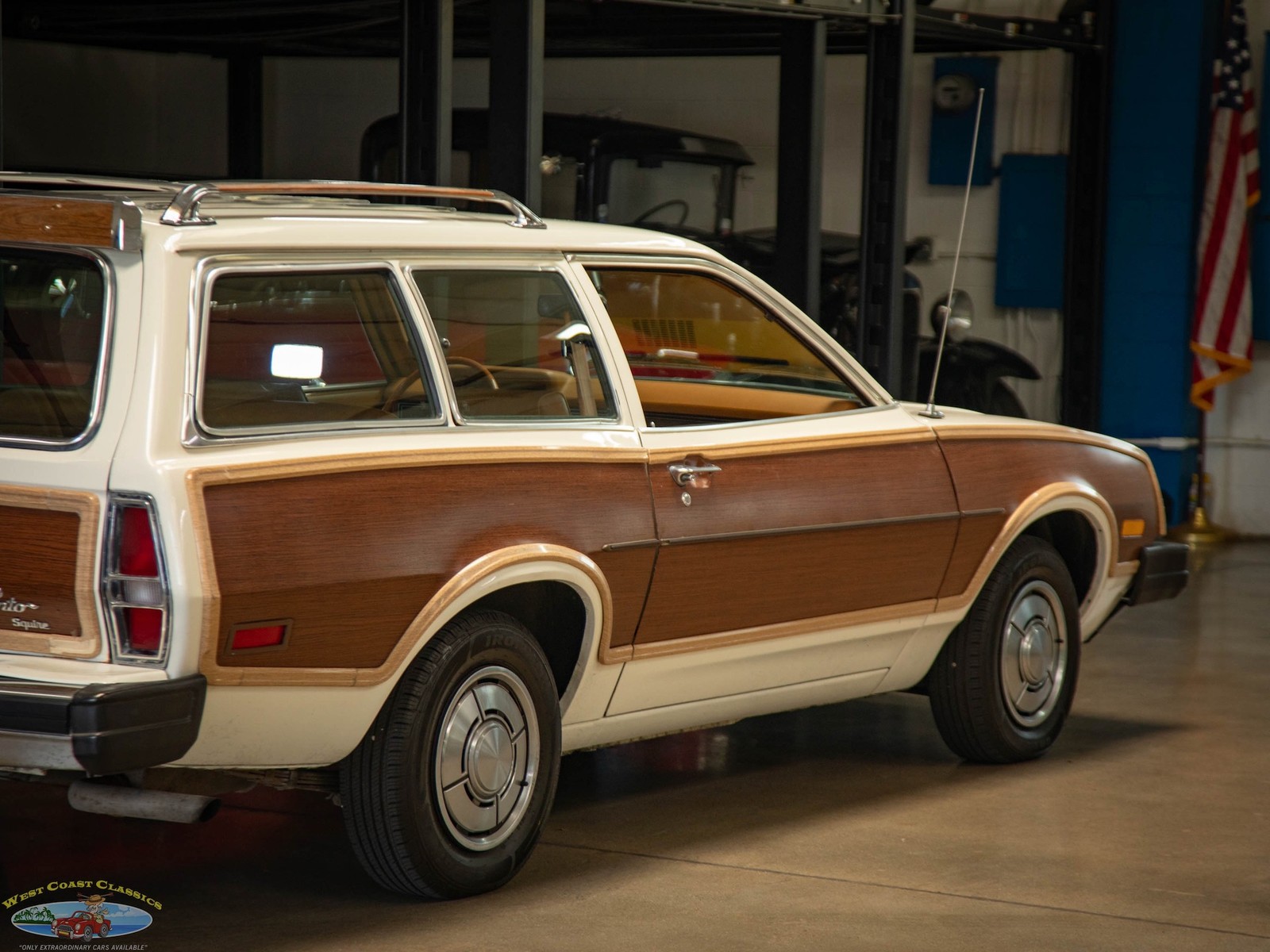 Ford-Pinto-Squire-2-Door-1980-2-Door-Station-Wagon-25