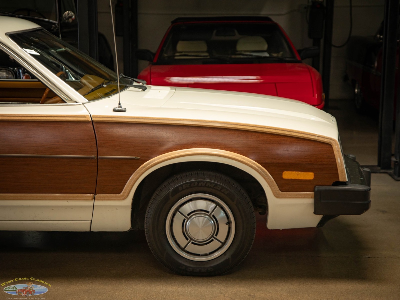 Ford-Pinto-Squire-2-Door-1980-2-Door-Station-Wagon-3