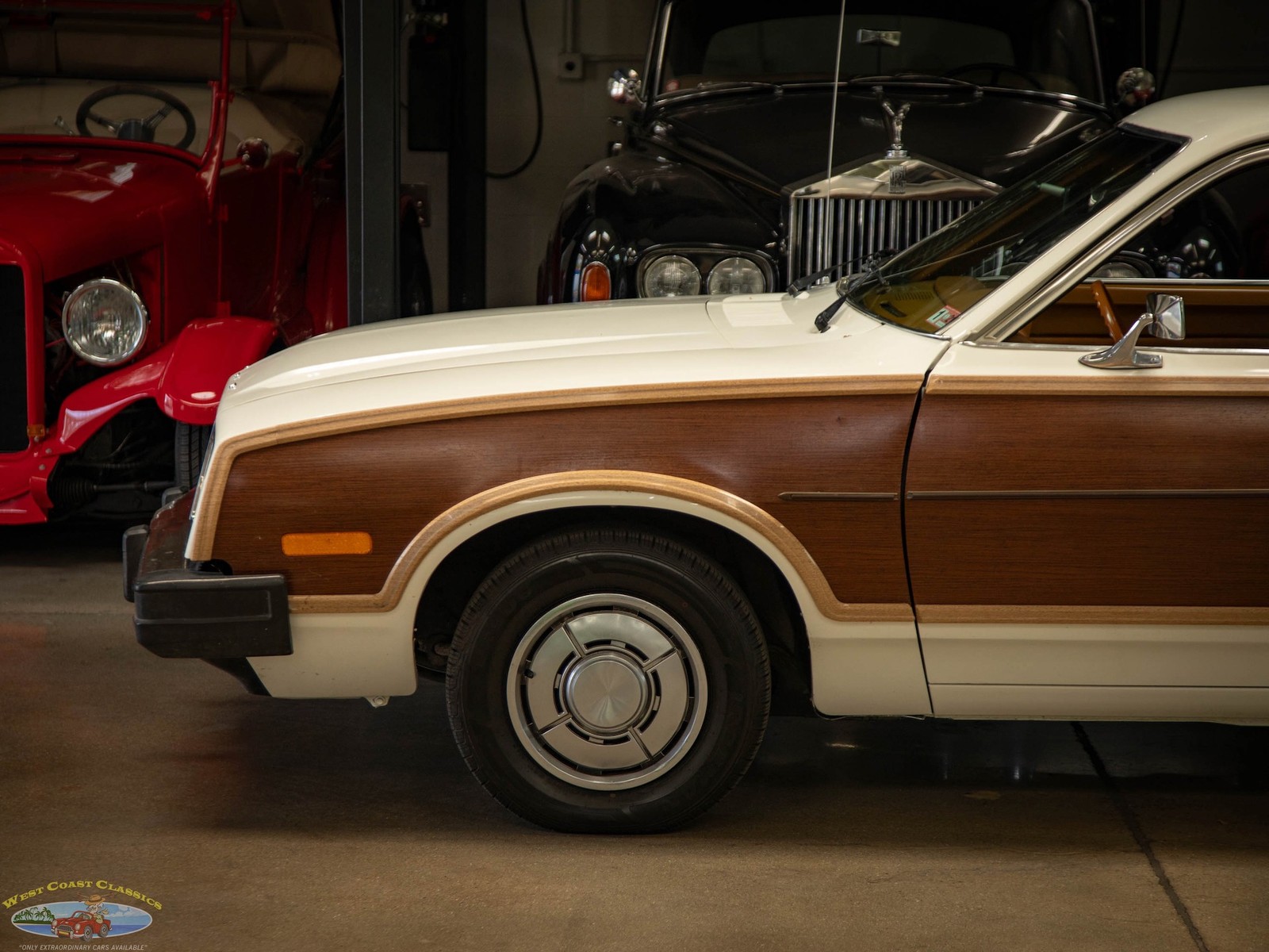 Ford-Pinto-Squire-2-Door-1980-2-Door-Station-Wagon-4
