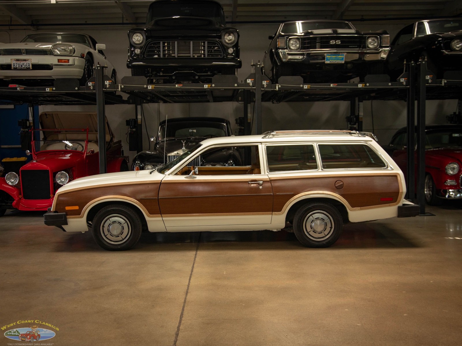 Ford-Pinto-Squire-2-Door-1980-2-Door-Station-Wagon-5
