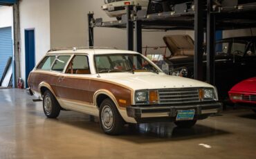 Ford-Pinto-Squire-2-Door-1980-2-Door-Station-Wagon-9