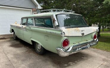 Ford-Ranch-wagon-1959