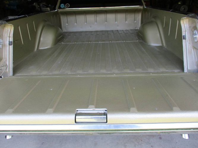 Ford-Ranchero-1969-Champagne-Gold-Black-2