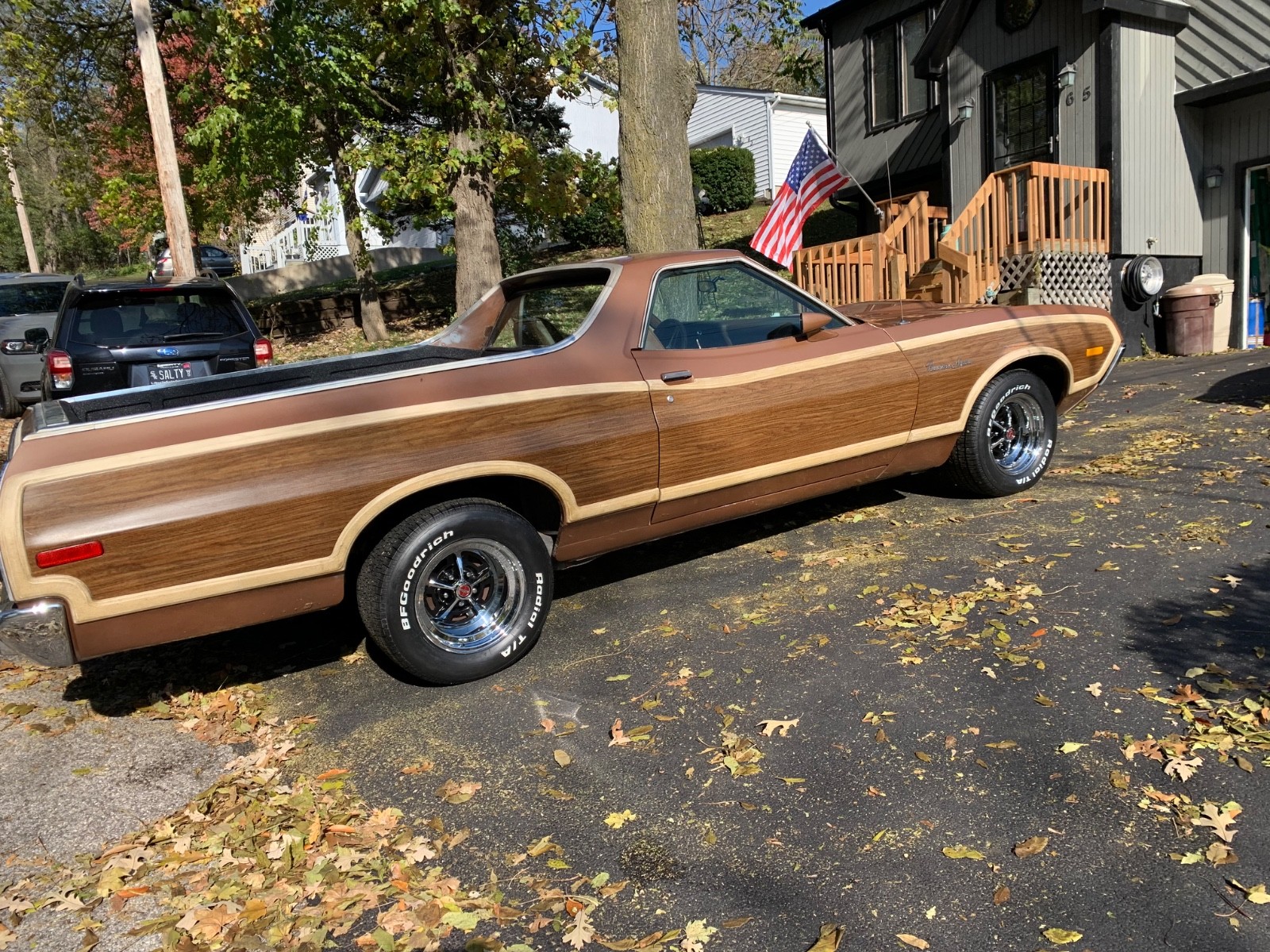 Ford-Ranchero-1972-Standard-Cab-Pickup-1