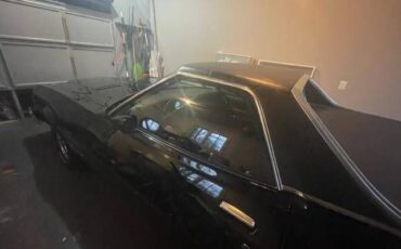 Ford-Ranchero-1976-Black-4