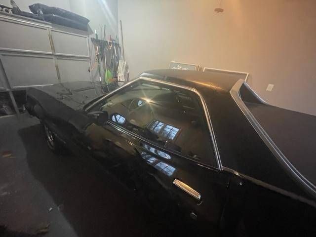 Ford-Ranchero-1976-Black-4