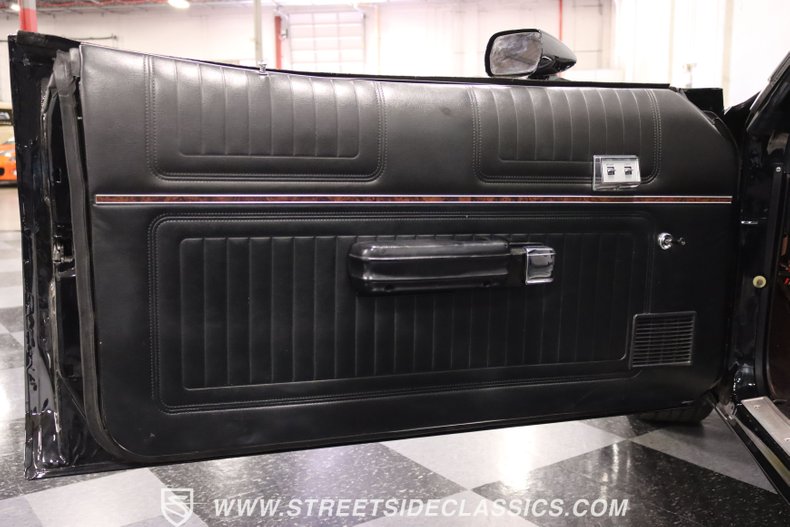 Ford-Ranchero-1976-Black-Black-40