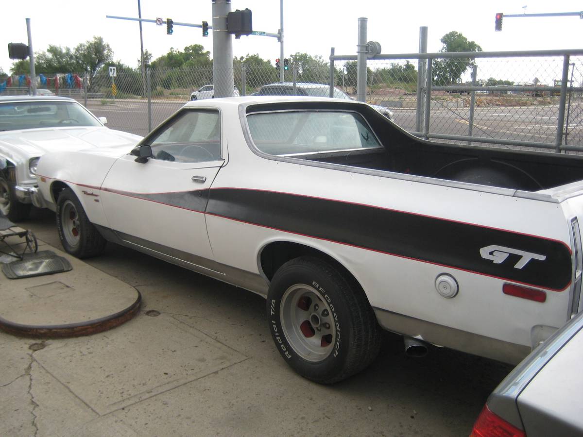 Ford-Ranchero-gt-1973-white-1