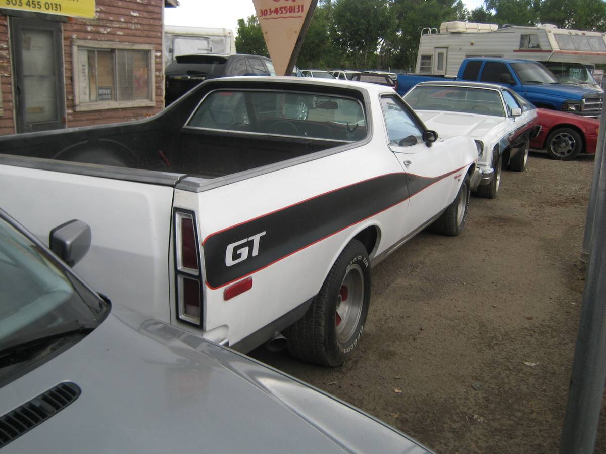 Ford-Ranchero-gt-1973-white-2