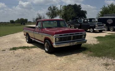 Ford-Ranger-1974-red