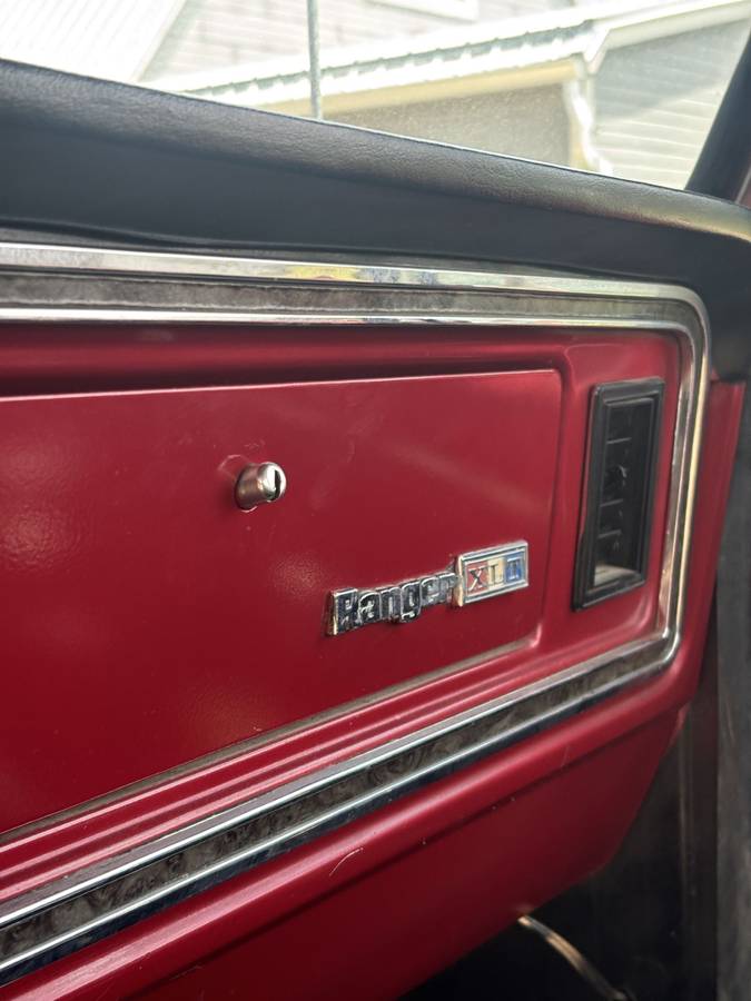 Ford-Ranger-1974-red-2